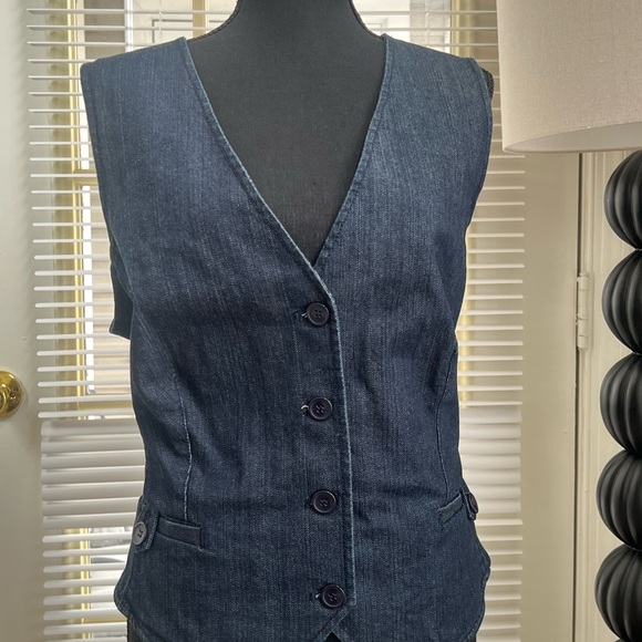 New York & Company Blue Denim Vest Classic Sleeveless Design - Picture 4 of 8